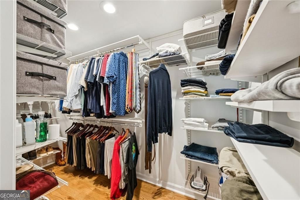 2765 Peachtree Road Atlanta - 28