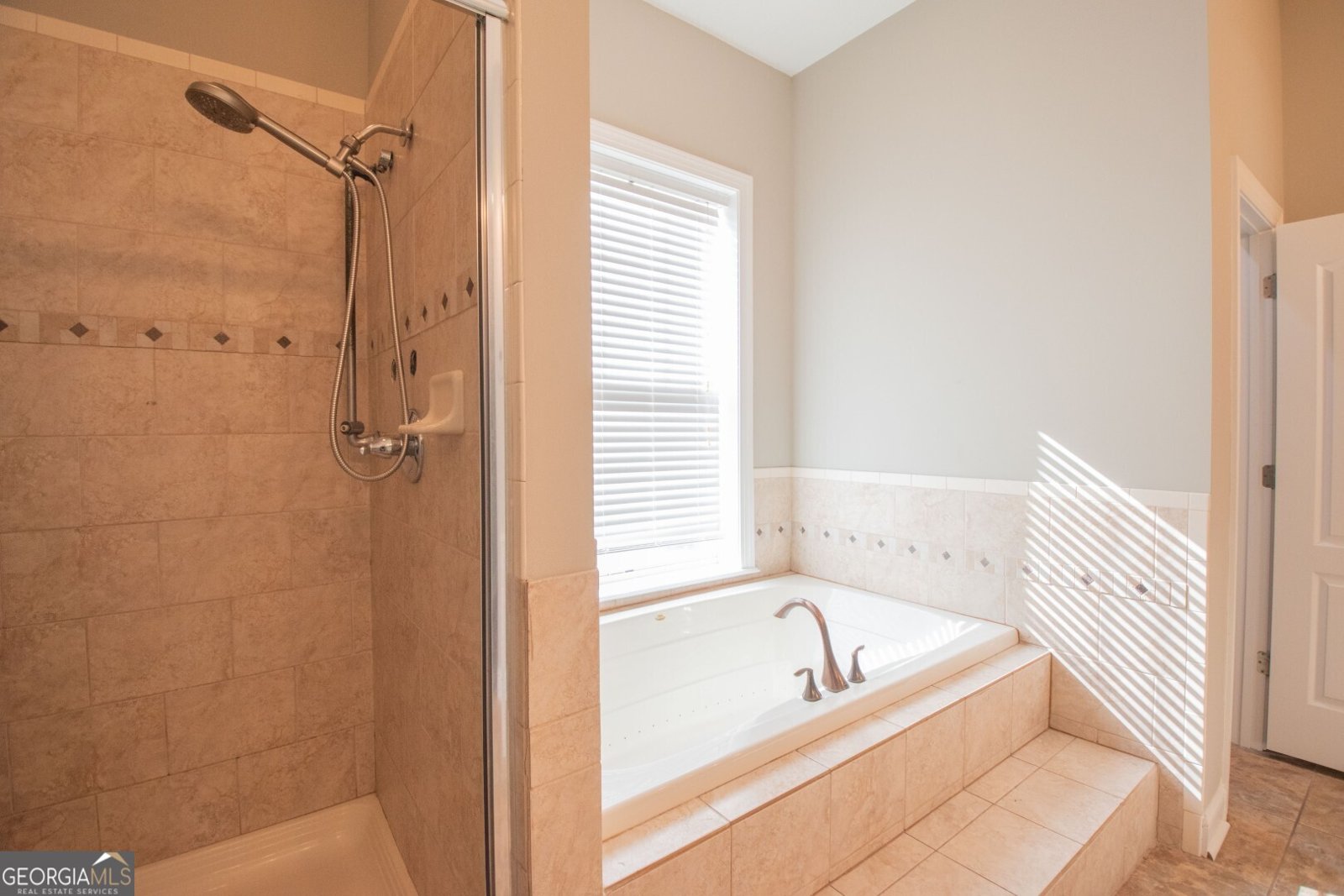 98 Josephs Court Kingsland - 27