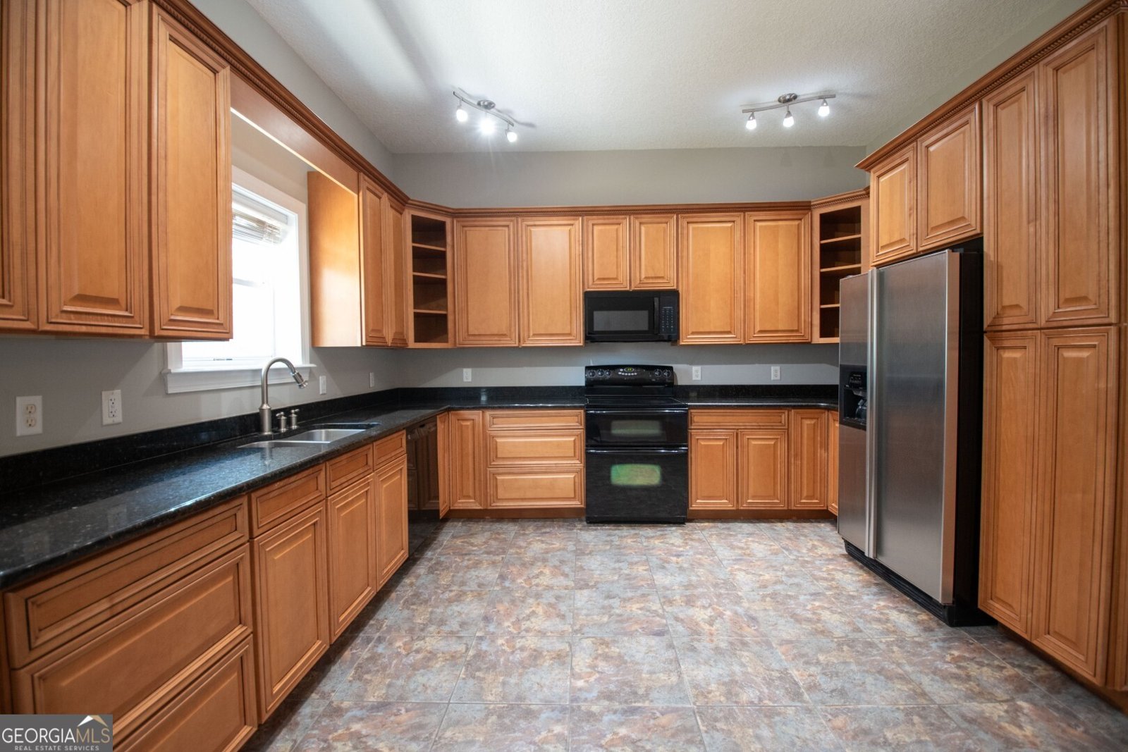 98 Josephs Court Kingsland - 75