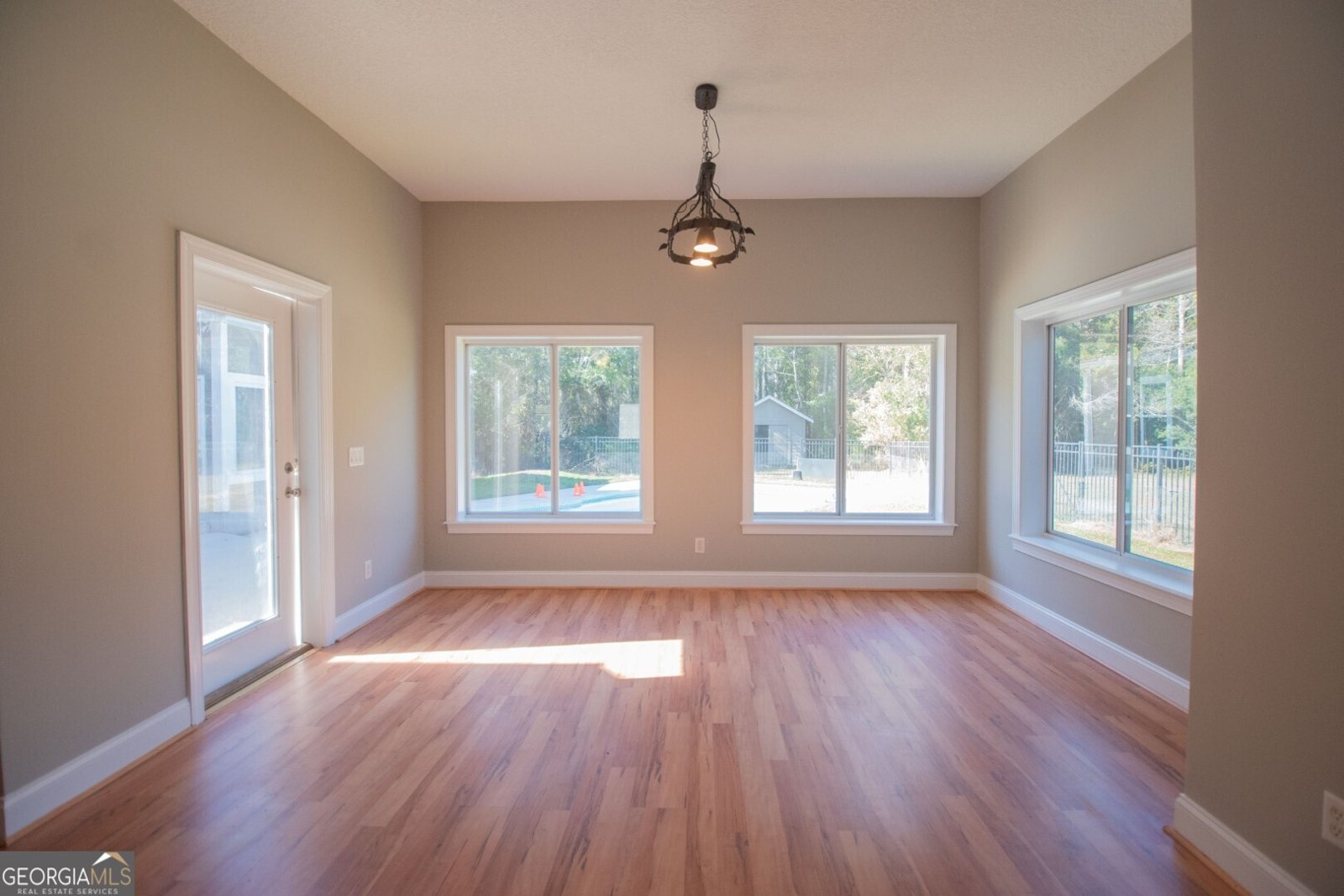 98 Josephs Court Kingsland - 76