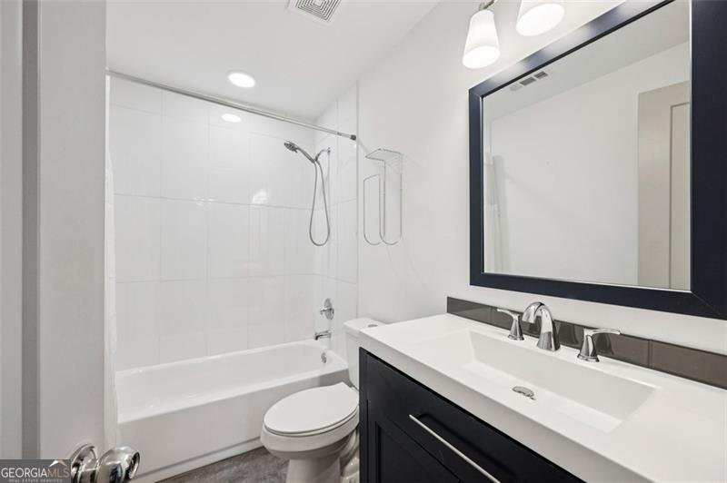 2212 Cloverdale Drive Atlanta - 18