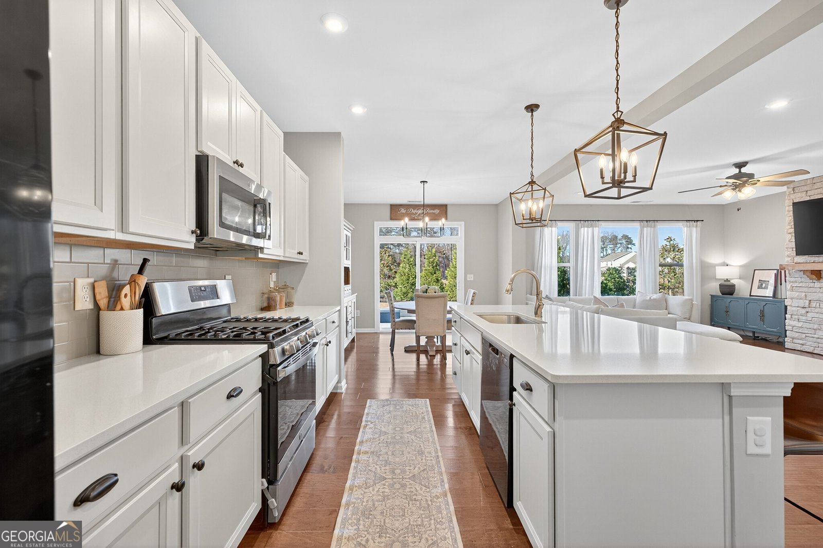 176 Michigan Circle Hoschton - 1