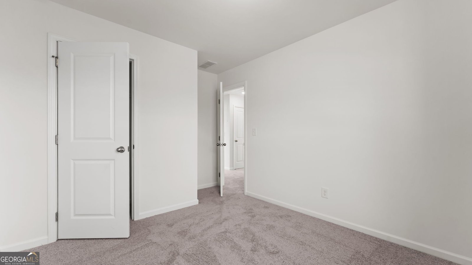 304 Bloomfield Circle Canton - Photo 16