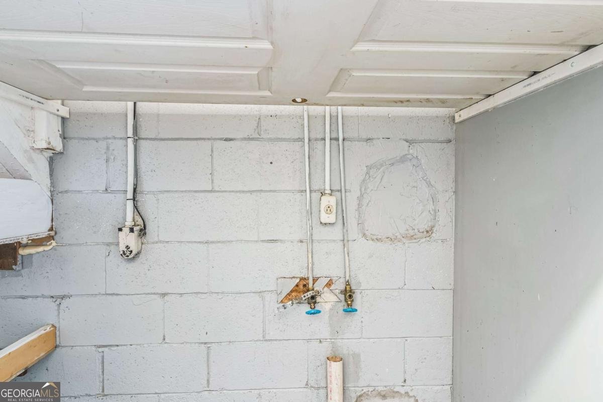 927 Slash Pine Road Forest Park - 10