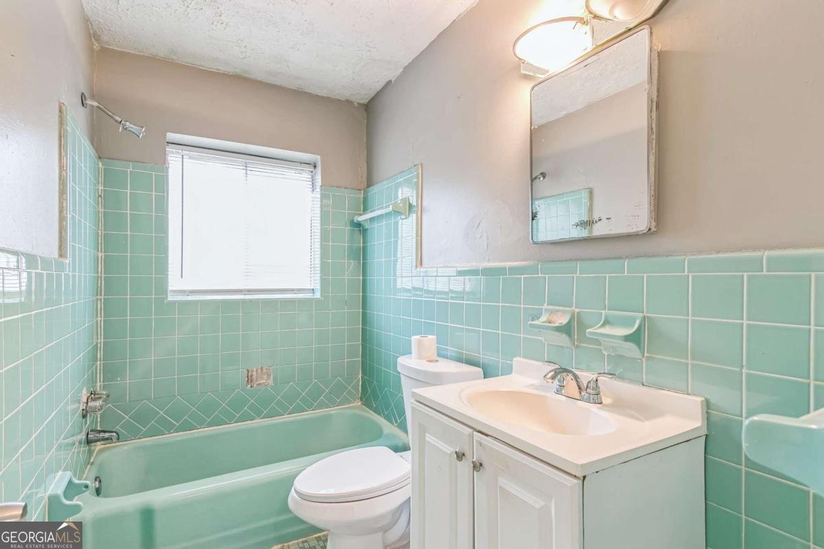 927 Slash Pine Road Forest Park - 21