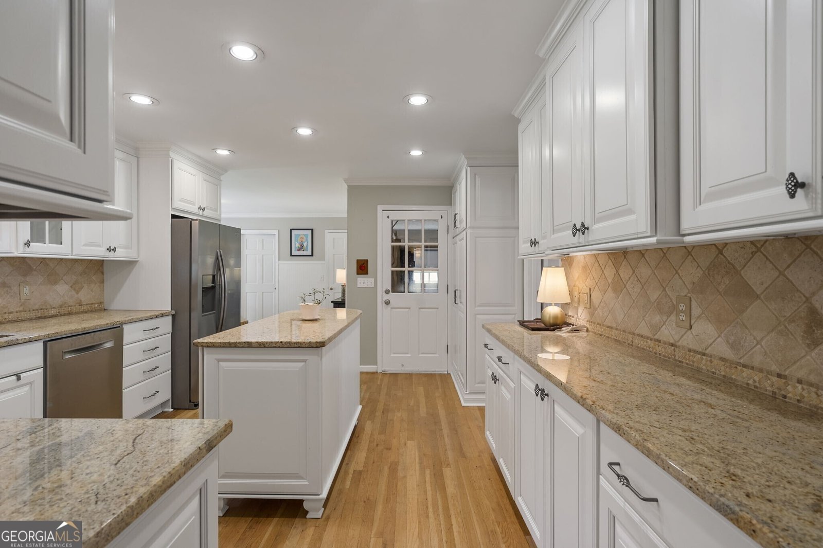 6915 Hunters Knoll Sandy Springs - 12