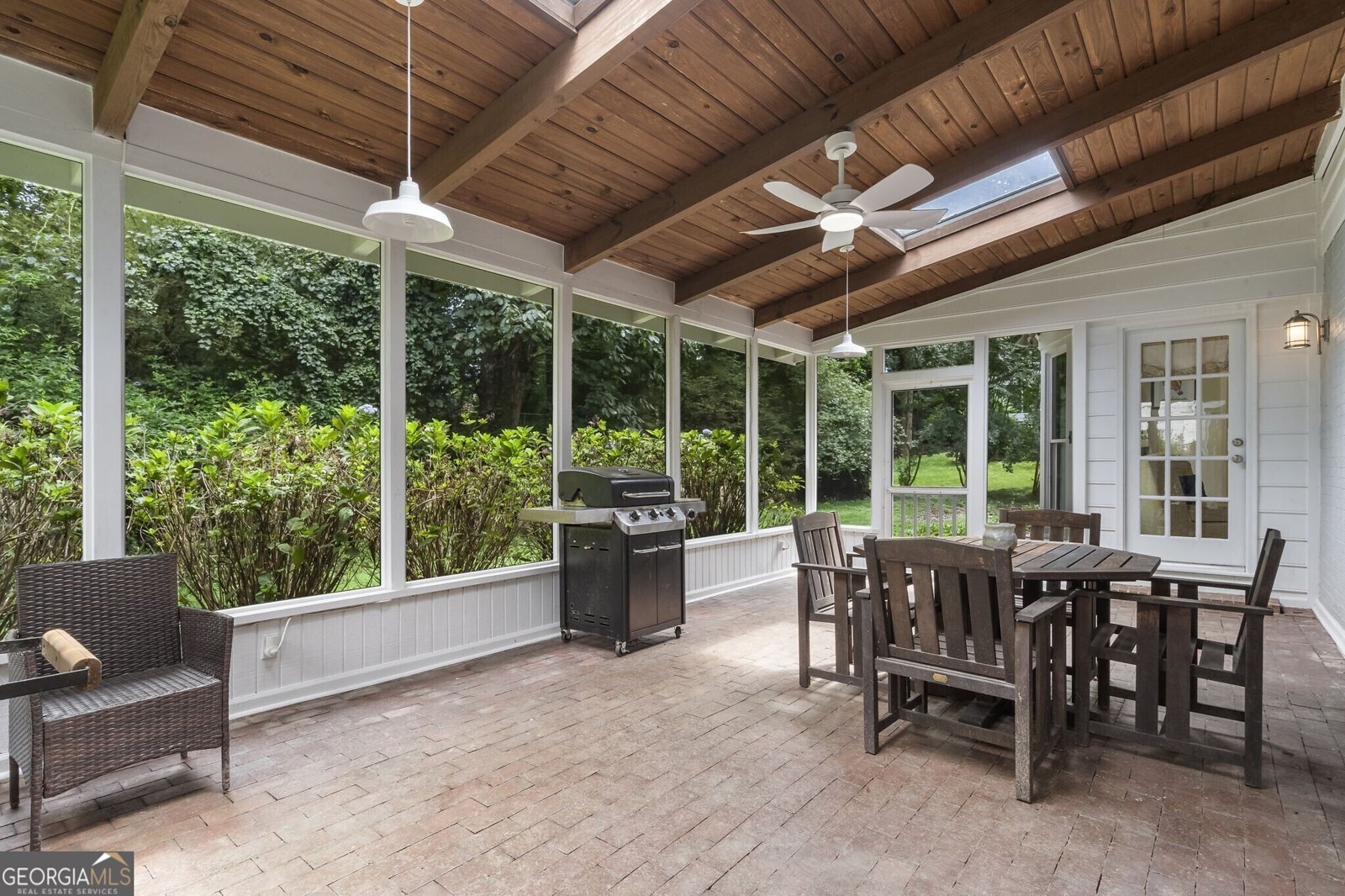 6915 Hunters Knoll Sandy Springs - 23