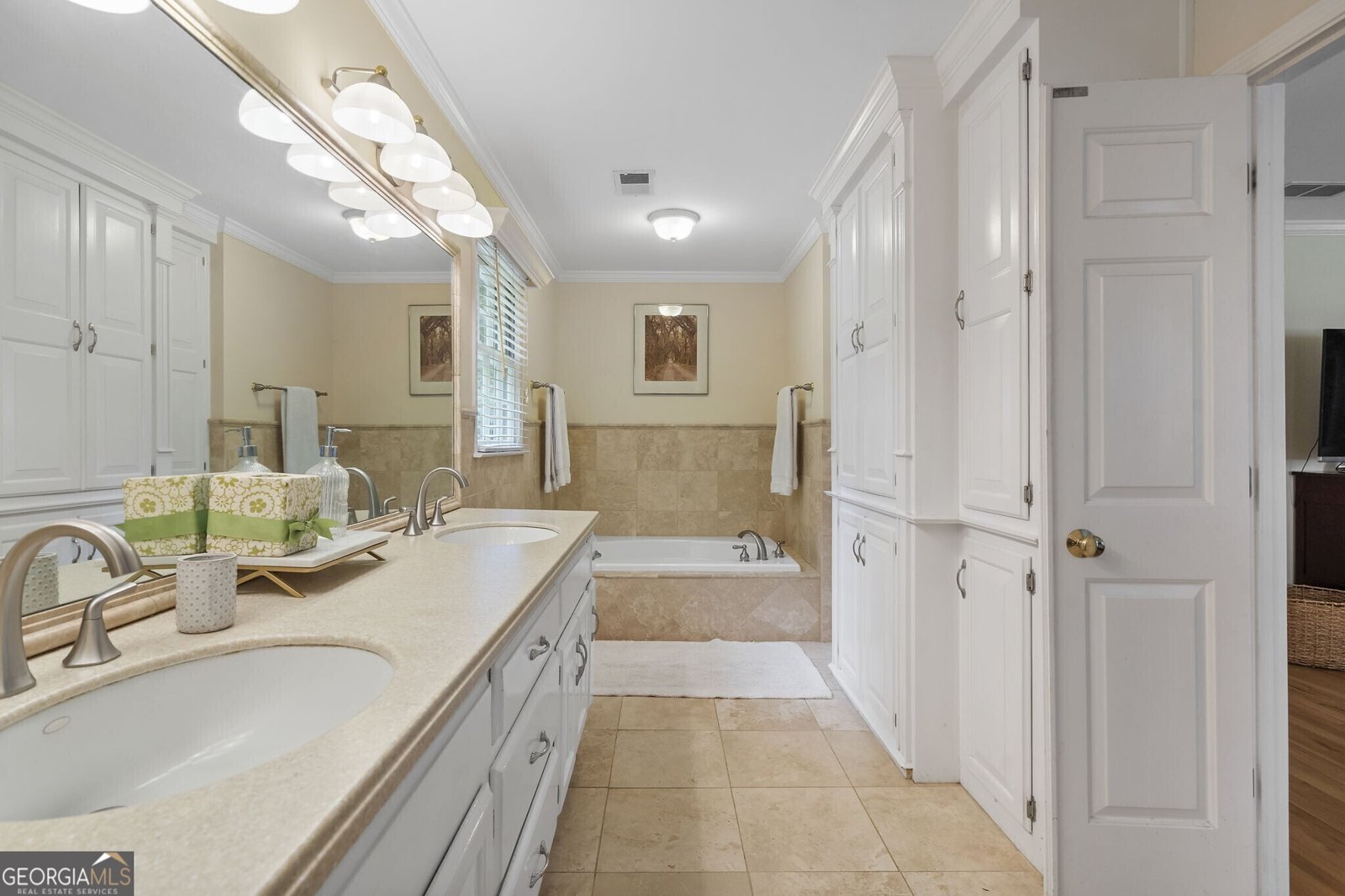 6915 Hunters Knoll Sandy Springs - 33