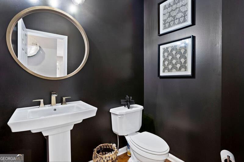 2600 Wolf Lake Drive Atlanta - 23