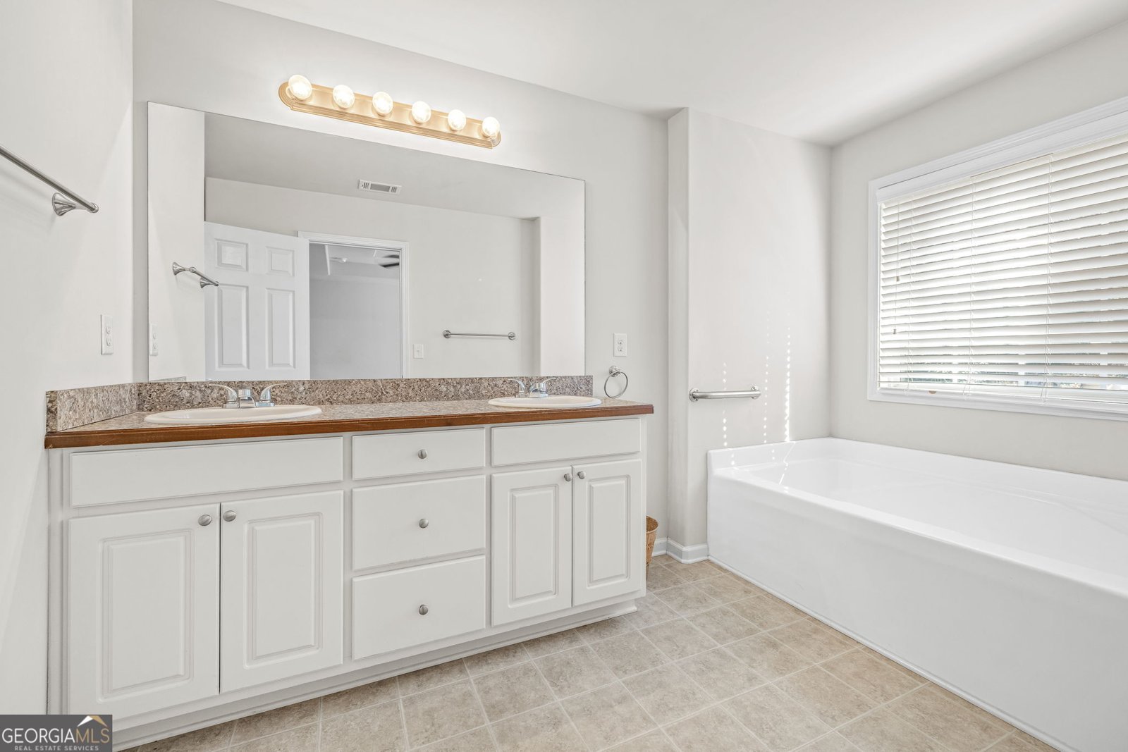 172 Settle Street Winder - 15