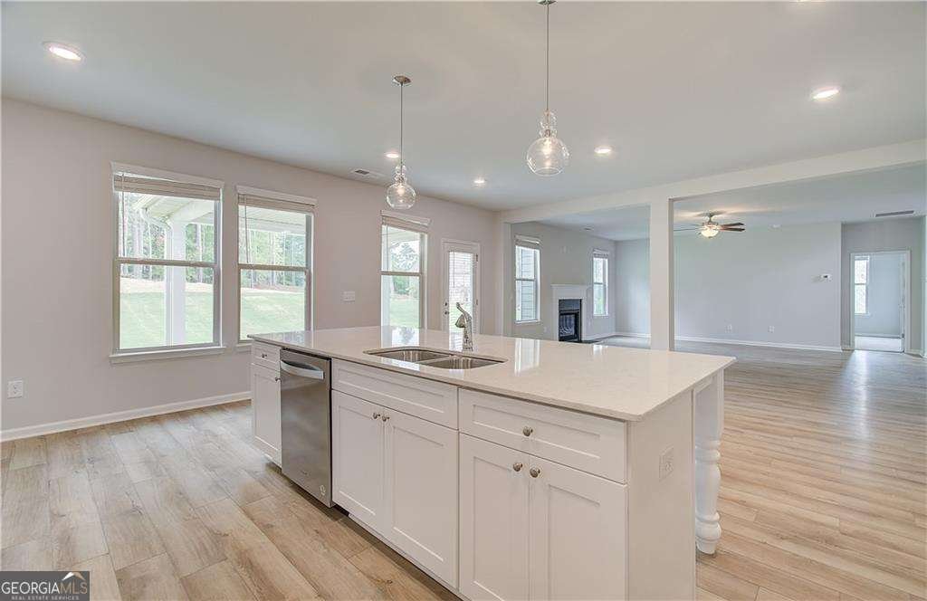 160 Cooper Cove Fayetteville - 19