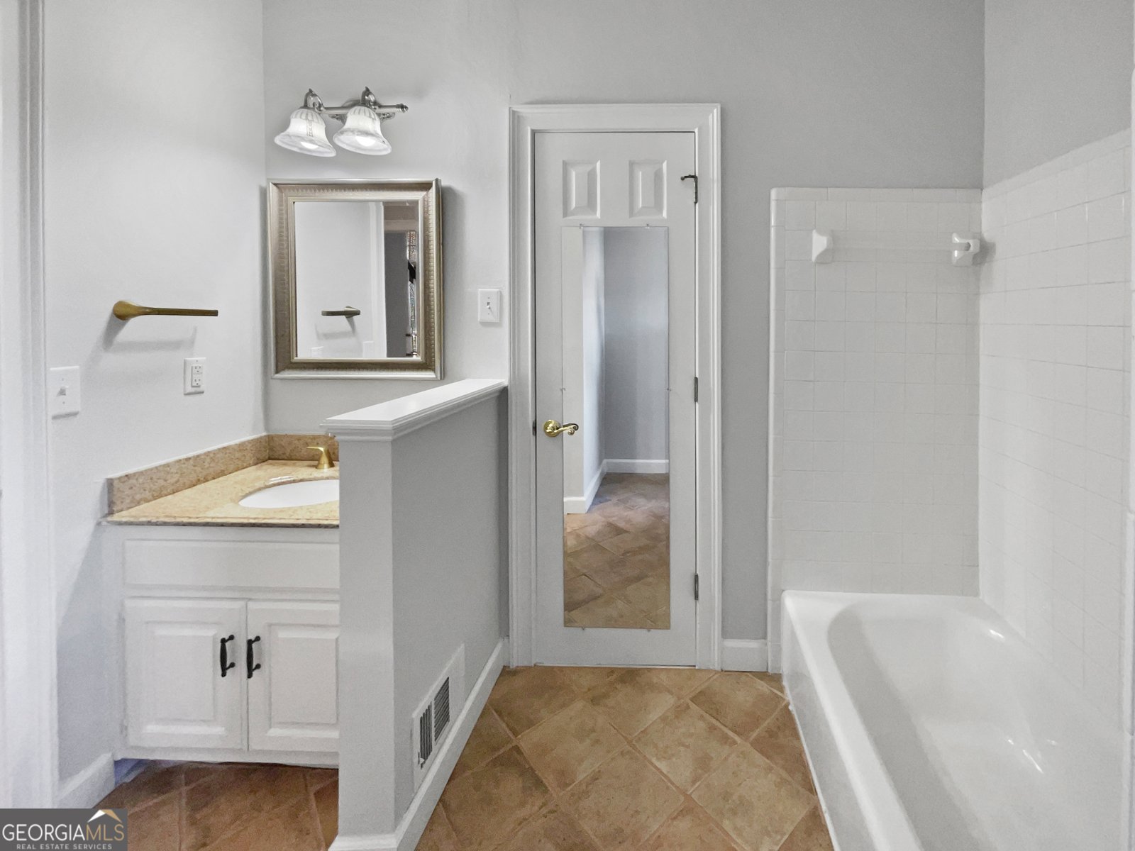 530 Kearny Street Alpharetta - 27