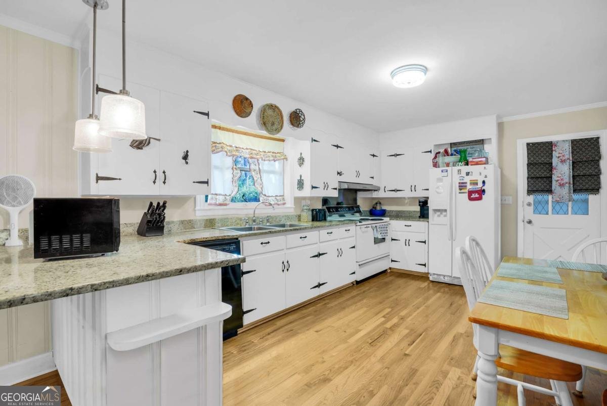 97 Azalea Avenue Garden City - 10