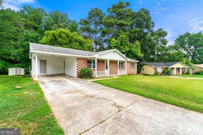3027 Lakeridge Drive Conyers - 1