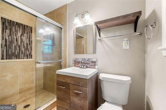 3027 Lakeridge Drive Conyers - 14