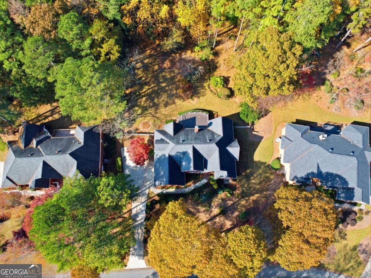 1520 NATCHEZ Way Grayson - 33