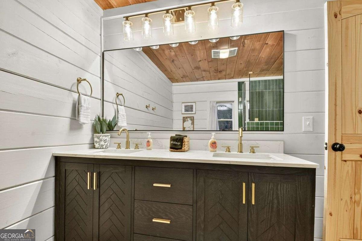 50 Lakeview Drive Cherry Log - 21