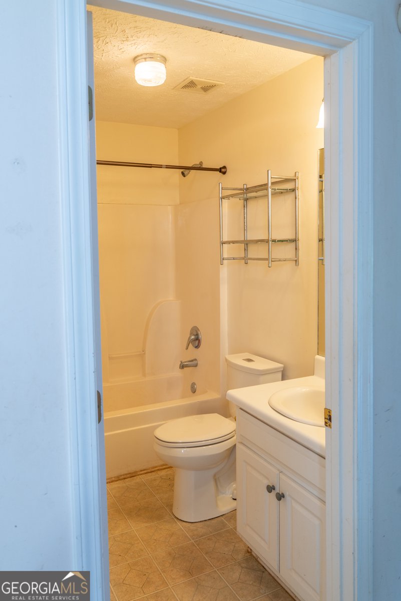 509 Greenfield Drive Statham - 34