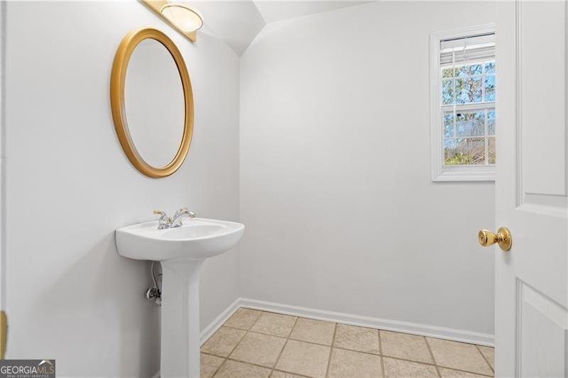 7825 Brands Hatch Boulevard Cumming - 25