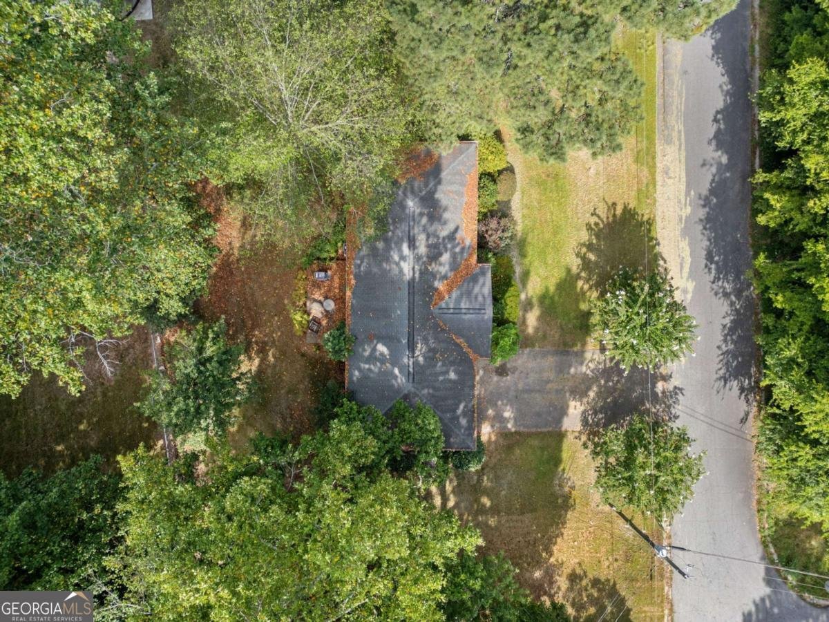 3300 Stoney Drive Douglasville - 27