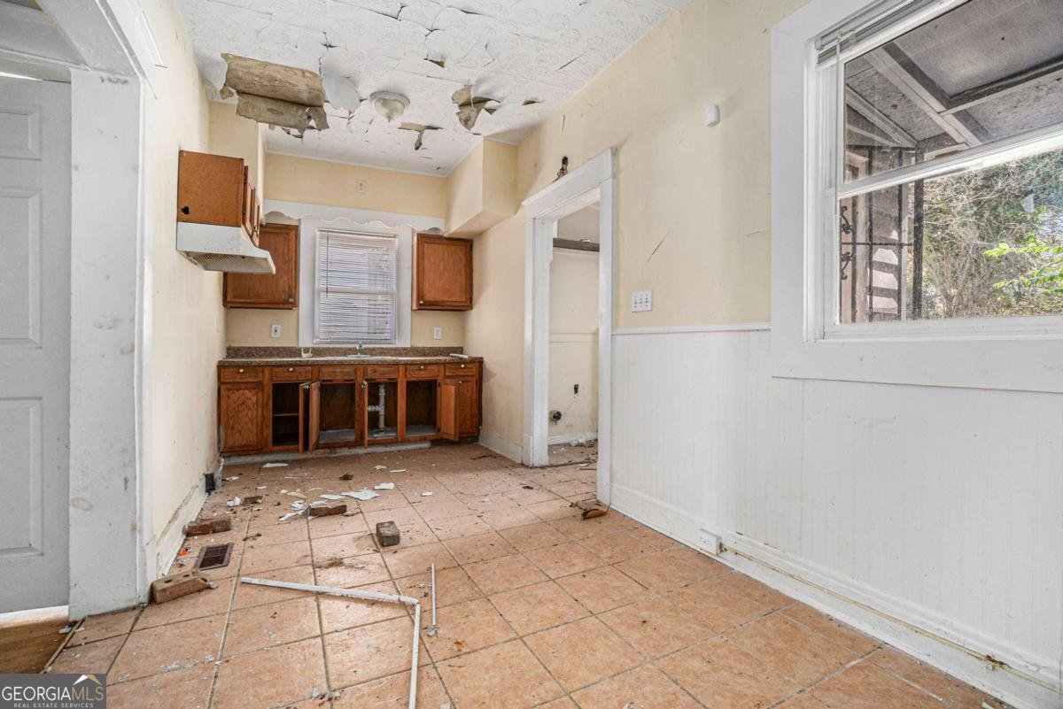 964 Dill Avenue Atlanta - 8