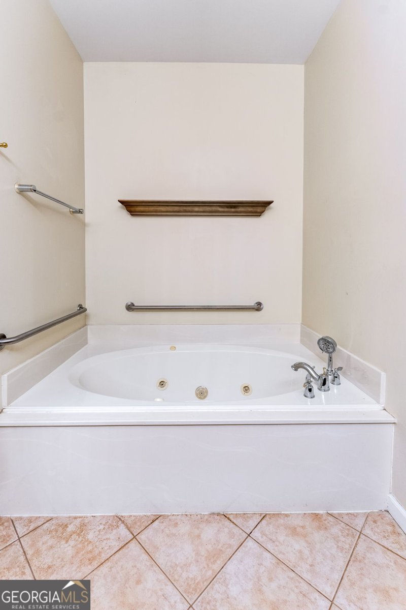 195 Twin Oaks Drive Hampton - 14