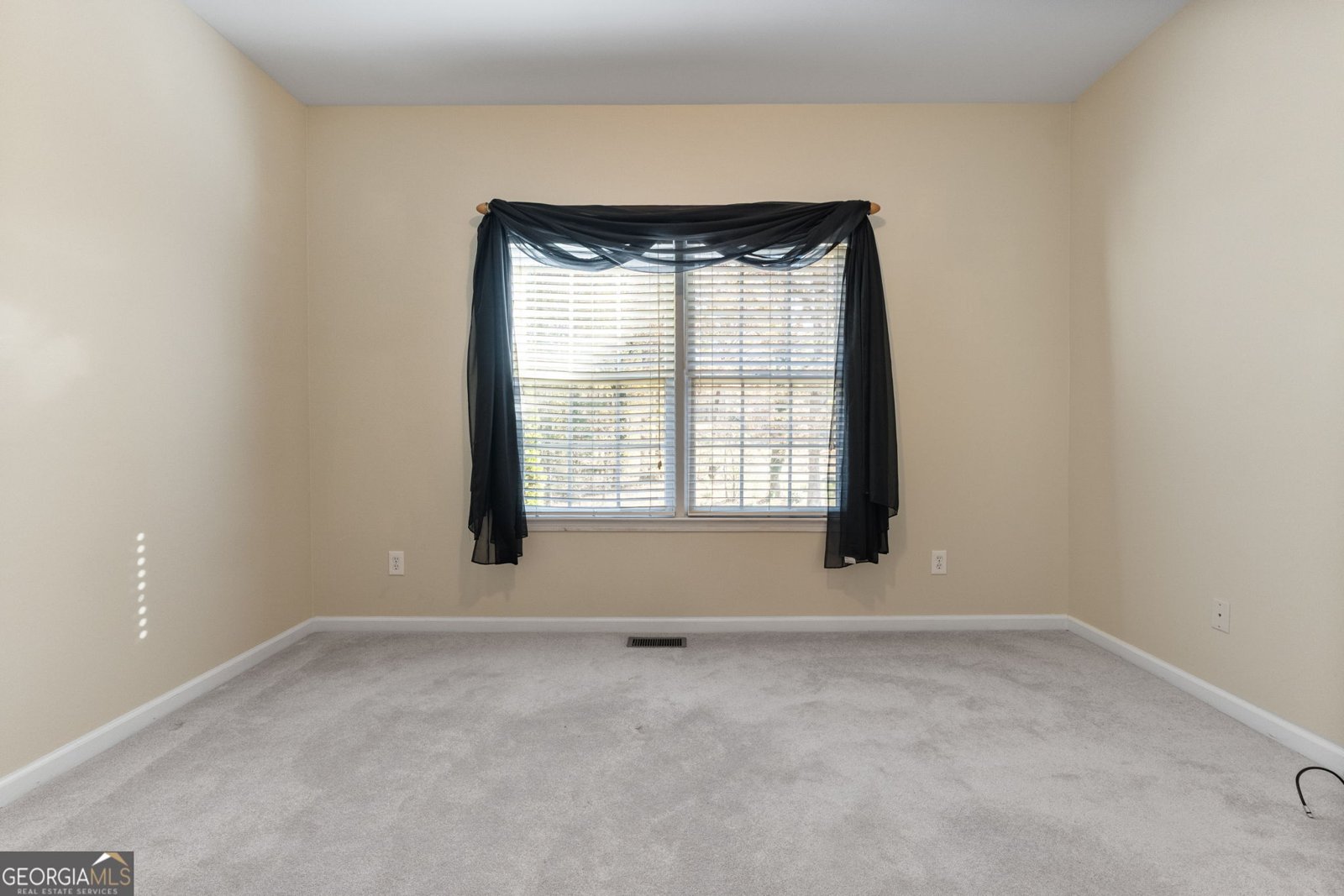 195 Twin Oaks Drive Hampton - 21