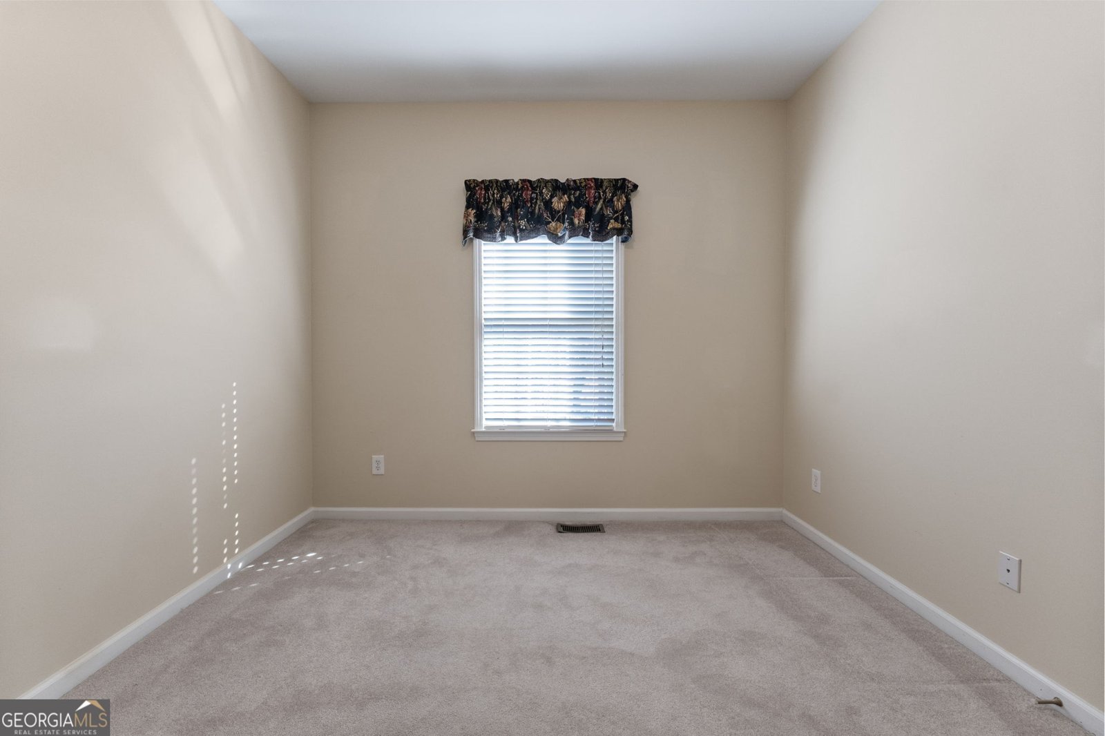 195 Twin Oaks Drive Hampton - 24