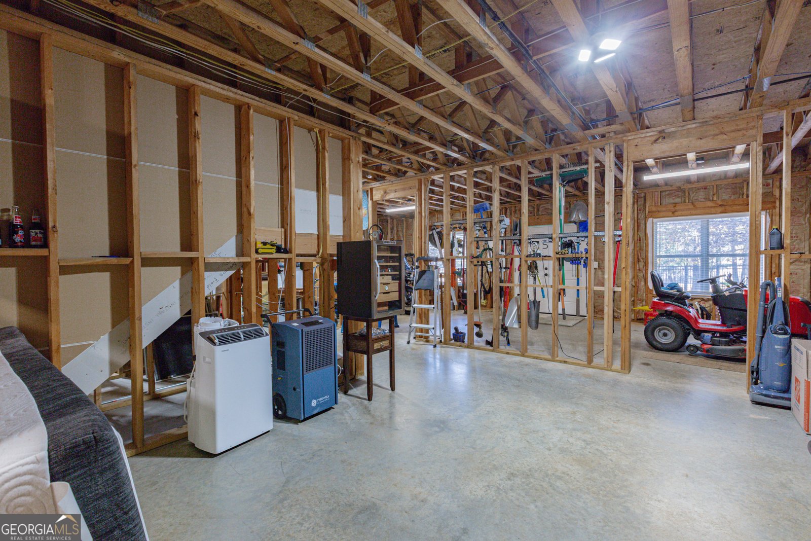 12 Race Point Way Sharpsburg - 50