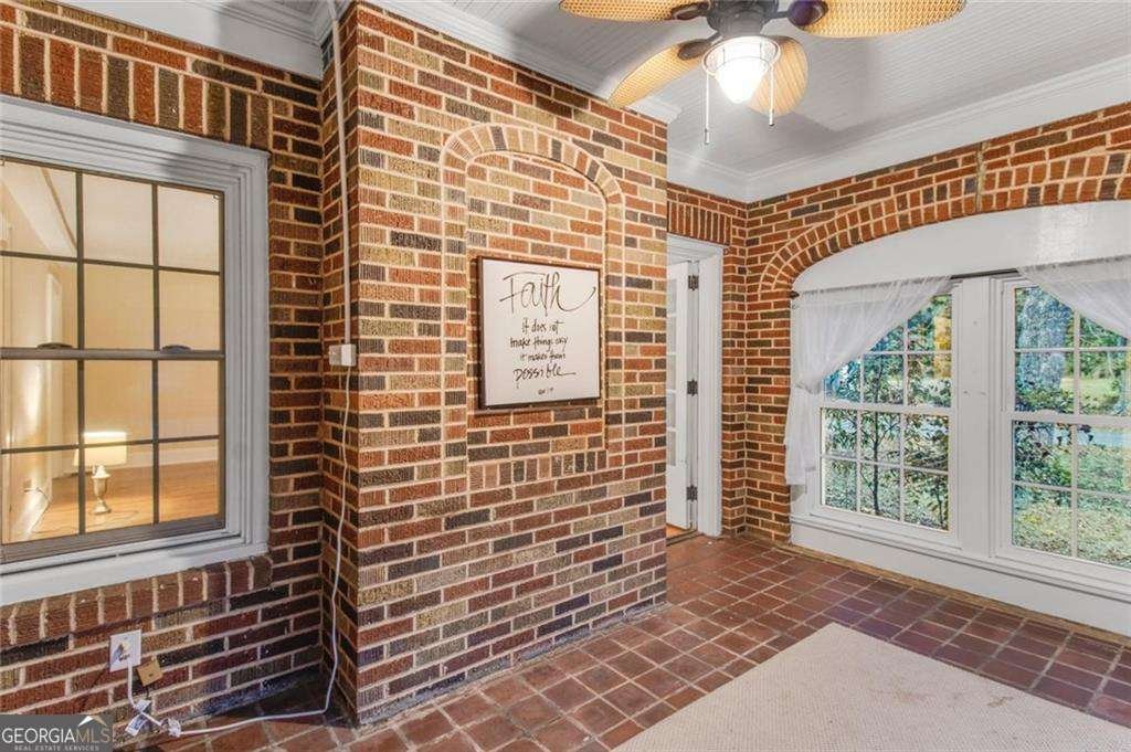 15 New Street Winder - 32