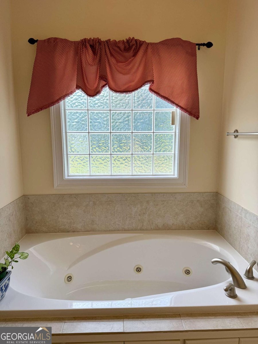 115 Spring Lake Circle Brunswick - 19