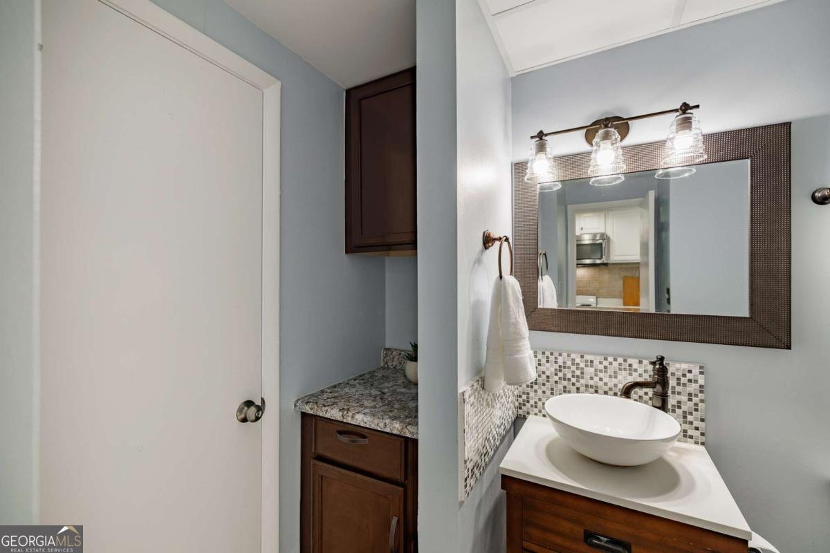 131 Broad Street Athens - 15