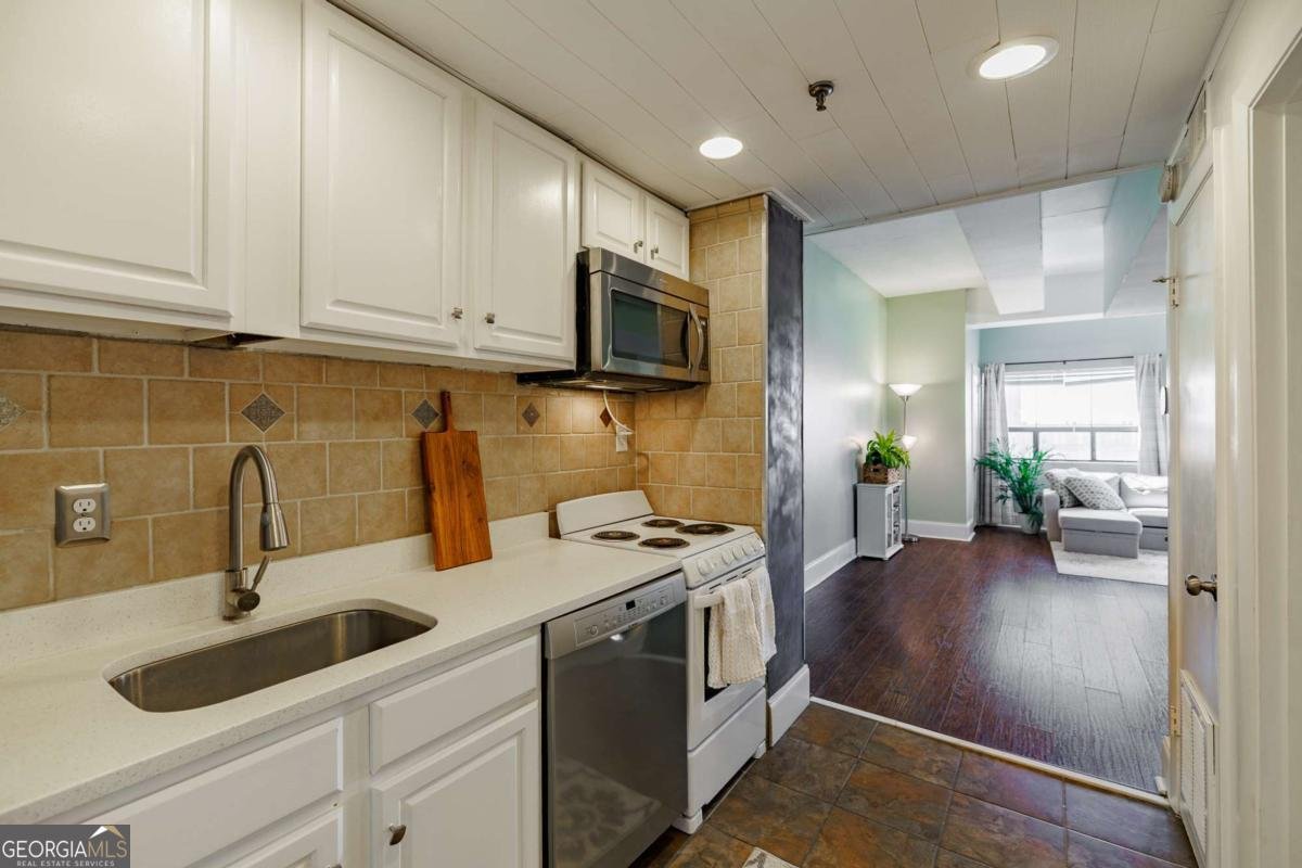 131 Broad Street Athens - 8