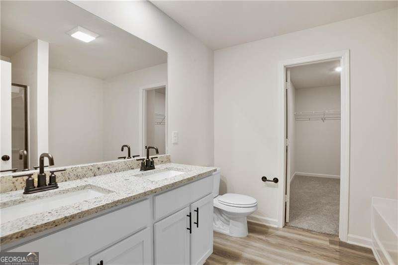 3617 Victoria Drive Buford - 27