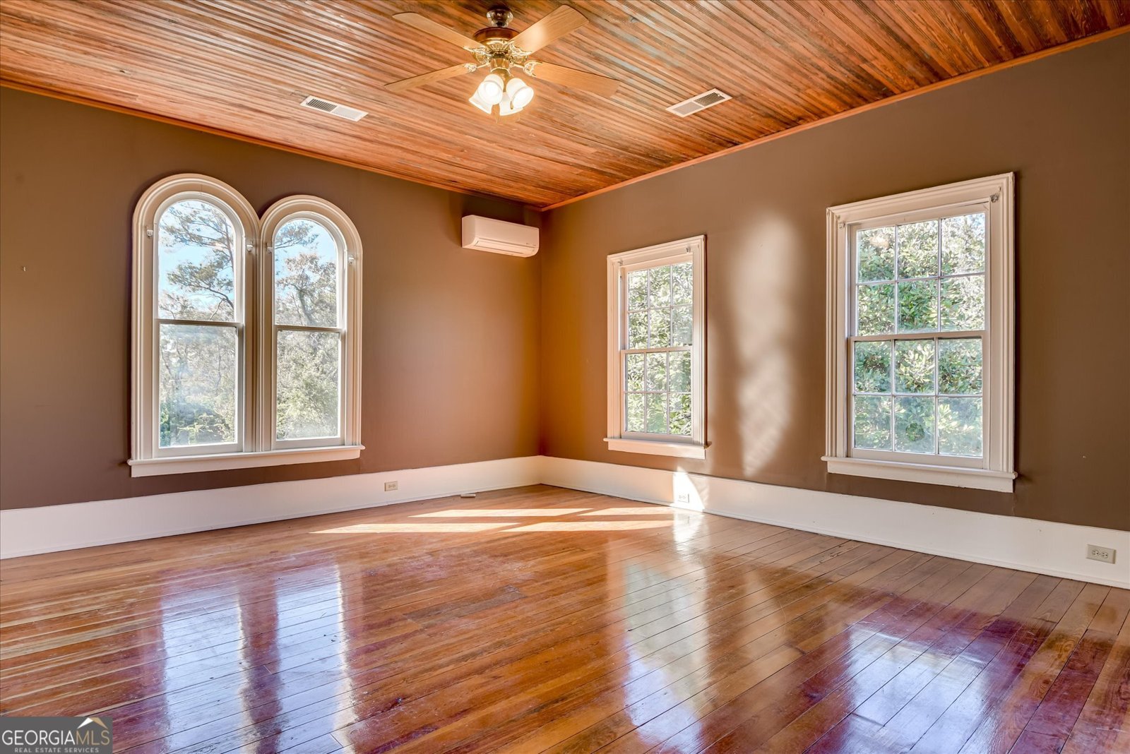 197 Sheppard Drive Edgefield - 55