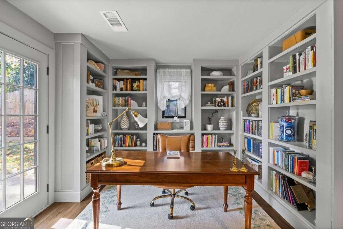 1718 CHRISTIE Drive Marietta - 32