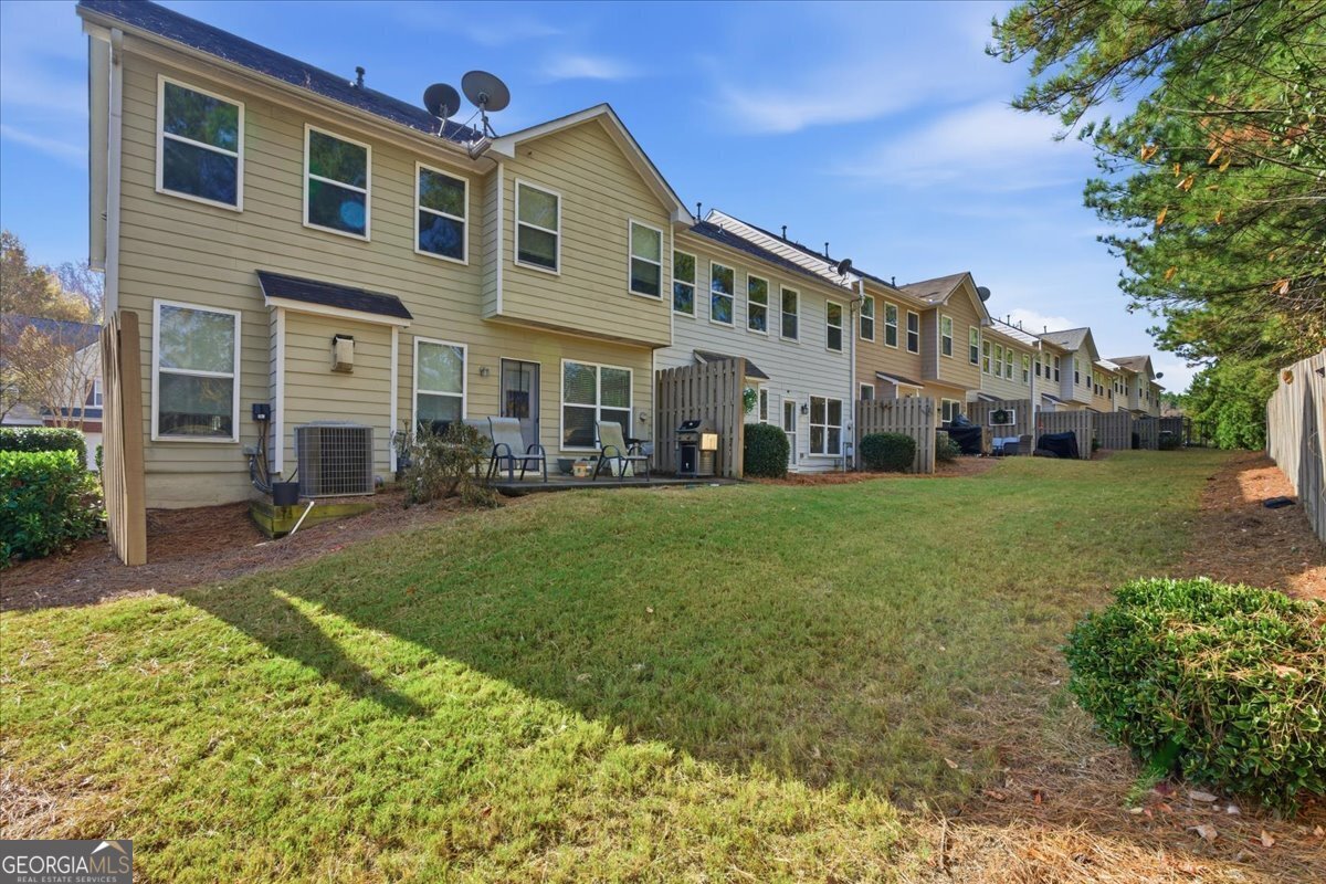 415 MOUNTAIN VIEW Lane Woodstock - 33