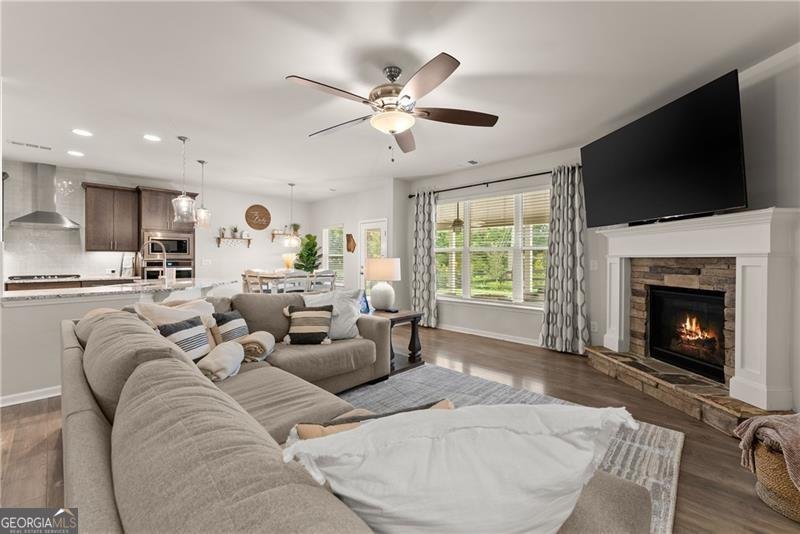 4535 Seacliff Court Cumming - 1