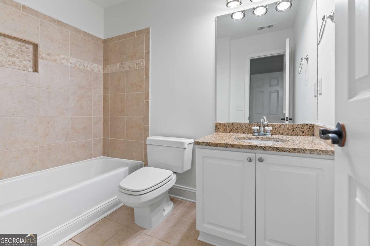 12180 Lonsdale Lane Roswell - 35