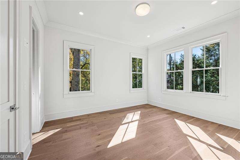 654 Elkmont Drive Atlanta - 40