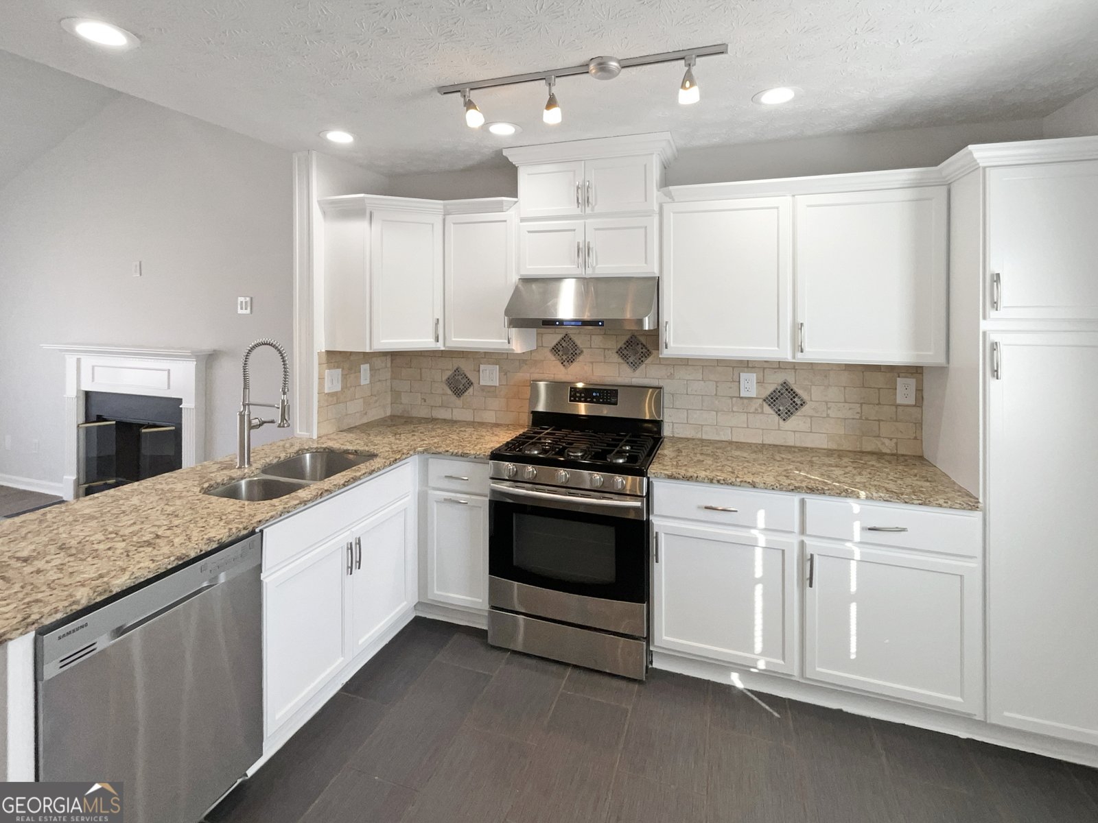 72 Ann Circle Cartersville - 13