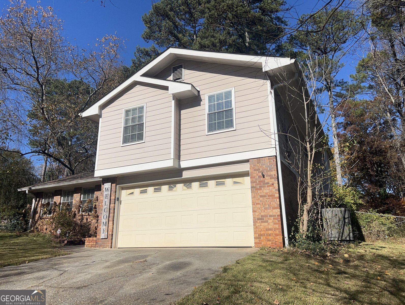 5633 Breezy Court Lilburn - 3