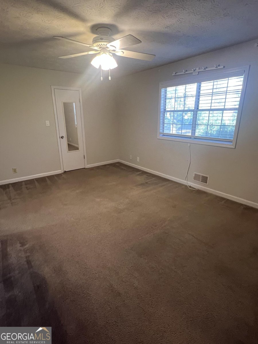 5633 Breezy Court Lilburn - 30