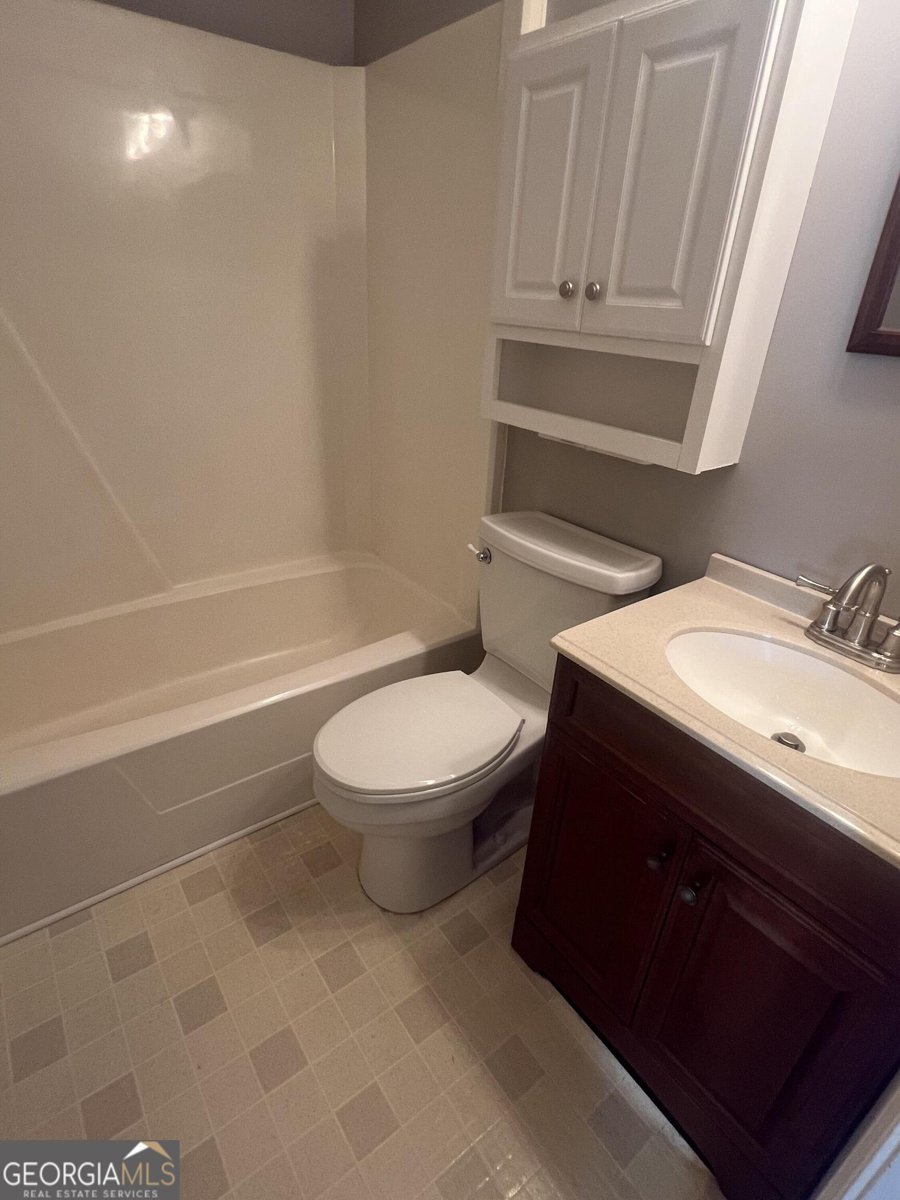 5633 Breezy Court Lilburn - 38