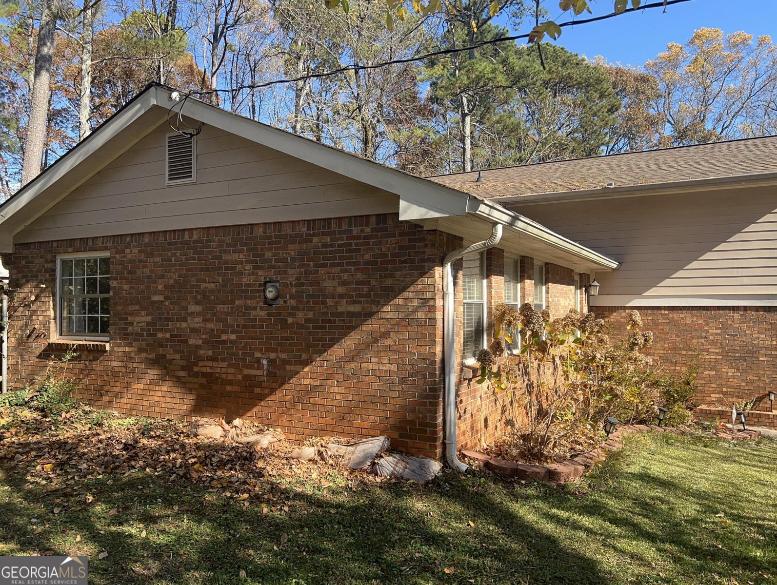 5633 Breezy Court Lilburn - 4