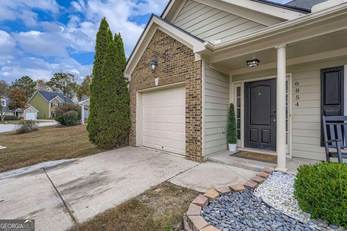 6854 White Walnut Way Braselton - 2