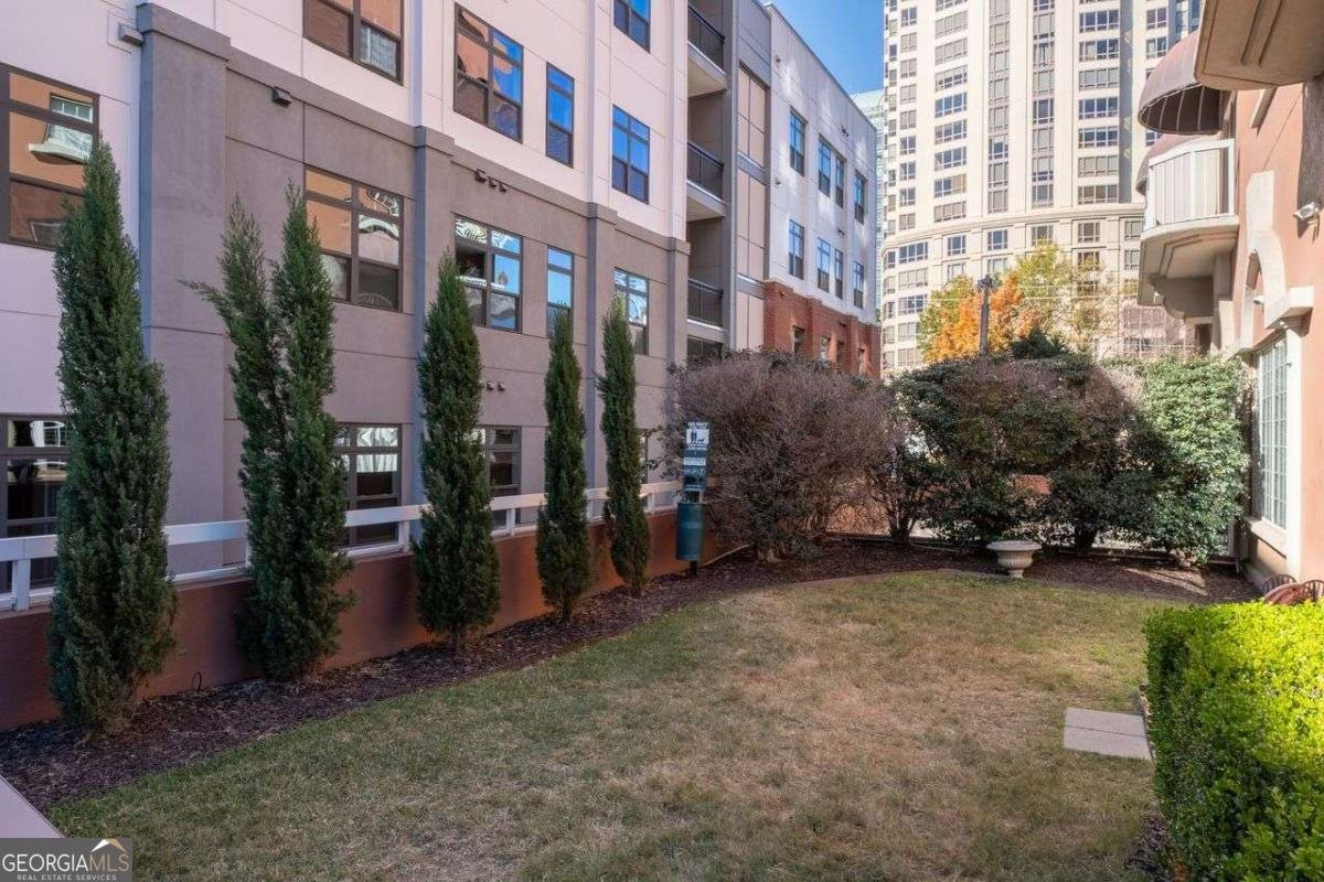 3435 Kingsboro Road Atlanta - 16