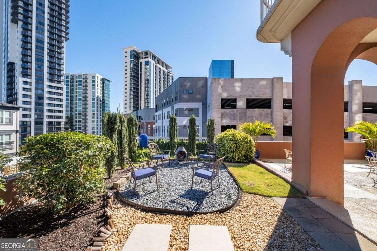 3435 Kingsboro Road Atlanta - 20