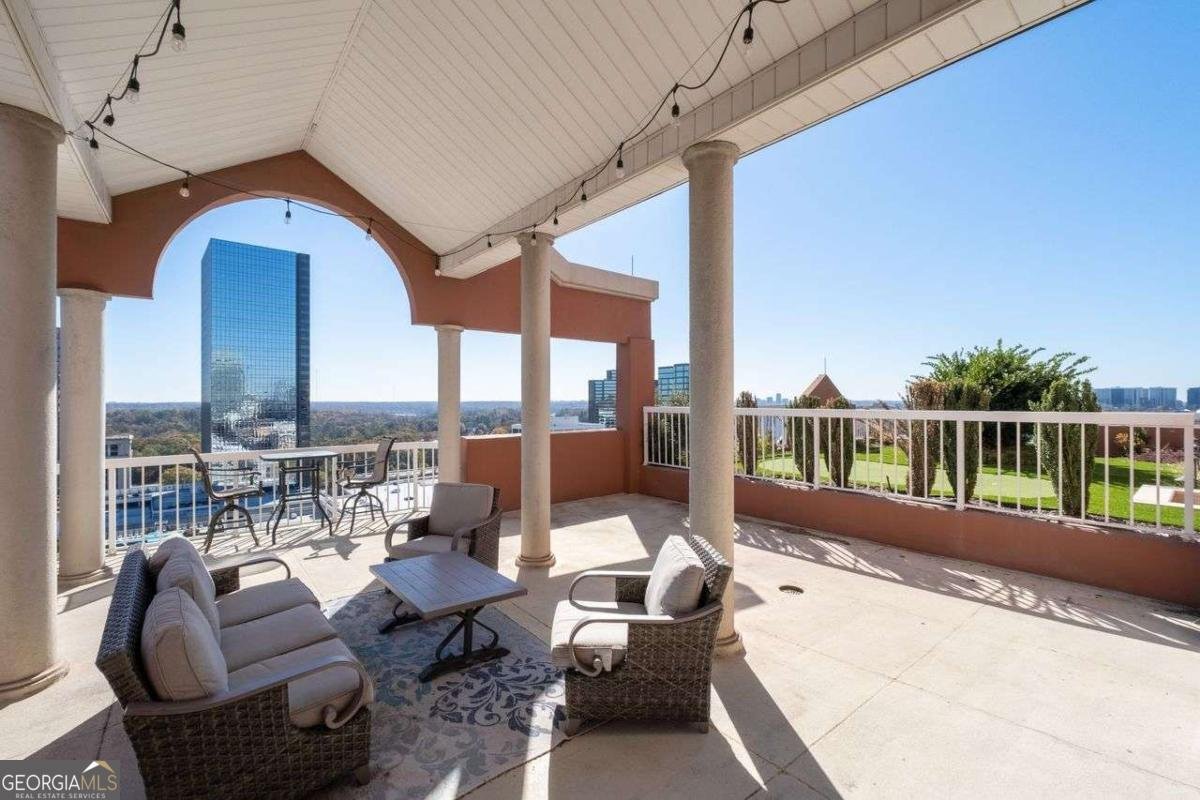 3435 Kingsboro Road Atlanta - 35