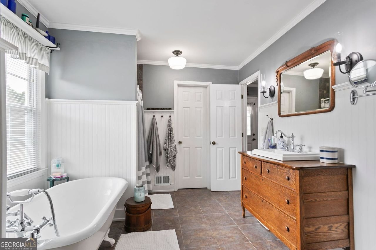 66 CHARLOTTE Place Hiram - 18